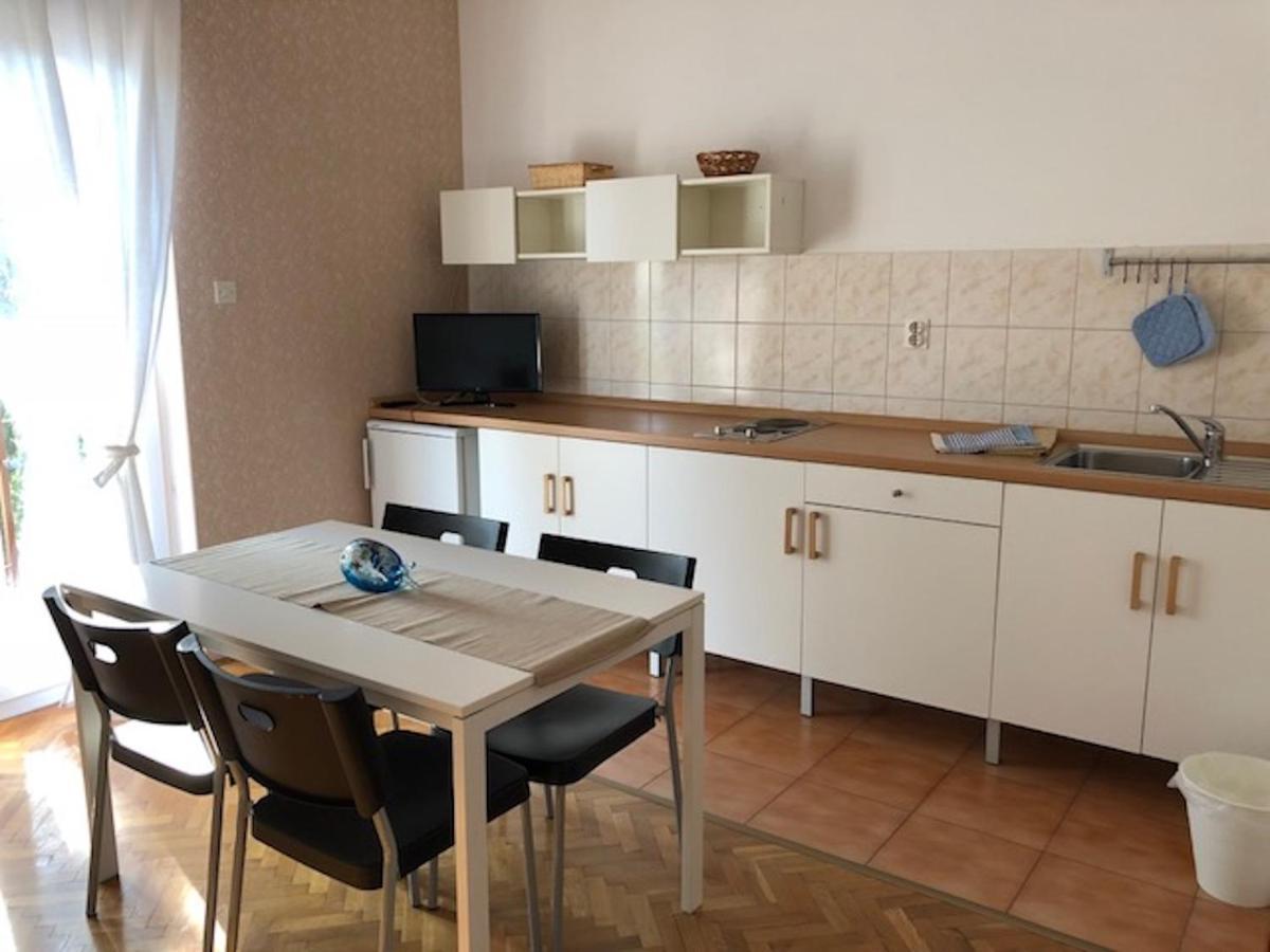 Mulini With Parking Apartment